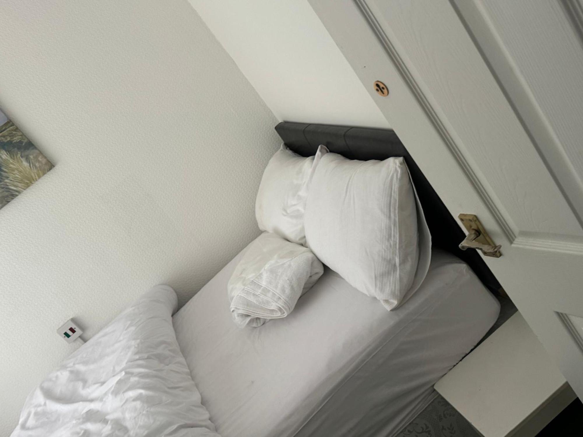 Komegloba Exquisite Room Manchester Exterior foto